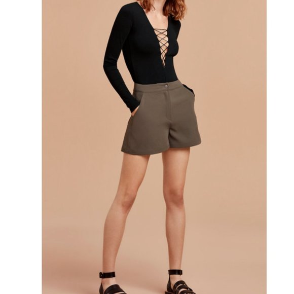 Wilfred Aritzia Free Mayowa Black Lace Up Bodysuit, Size Medium - Picture 3 of 12